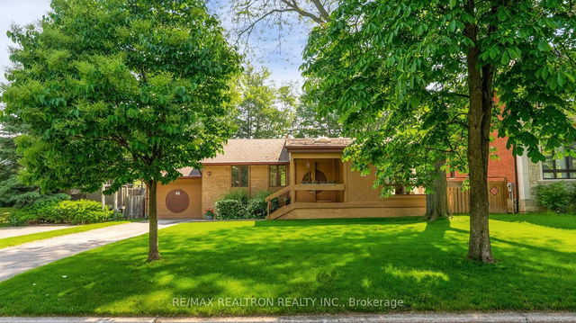46 Hurlingham Crescent