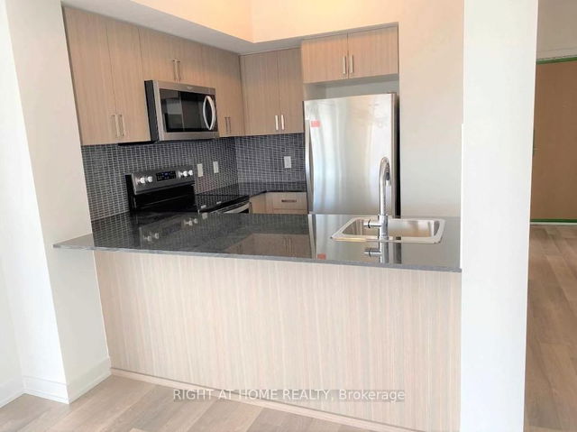 1308 - 1603 Eglinton Avenue W