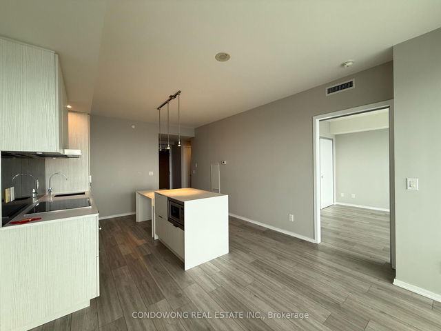 6605 - 1 Bloor Street
