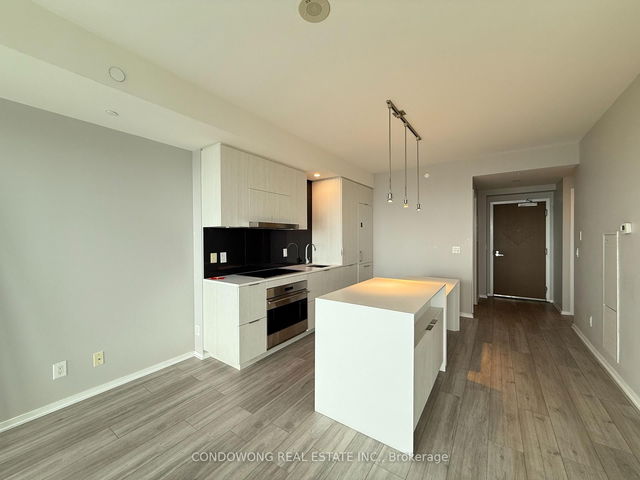 6605 - 1 Bloor Street