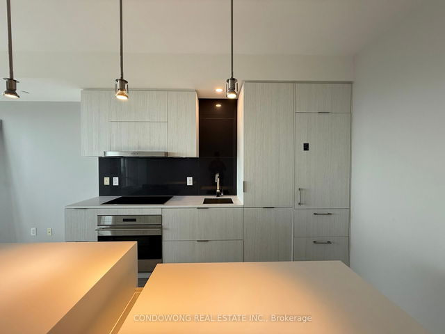 6605 - 1 Bloor Street