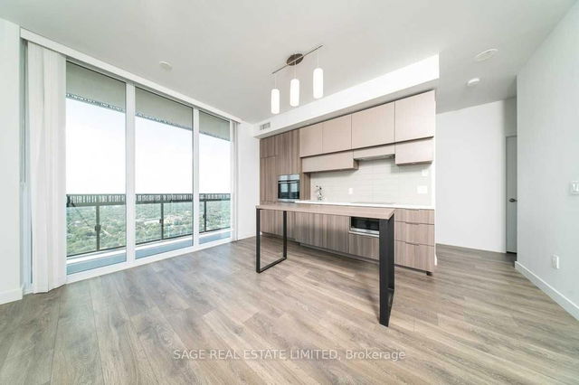 5302 - 8 Eglinton Avenue
