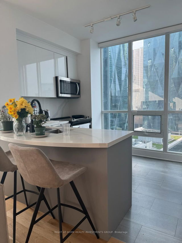 2302 - 16 Yonge Street