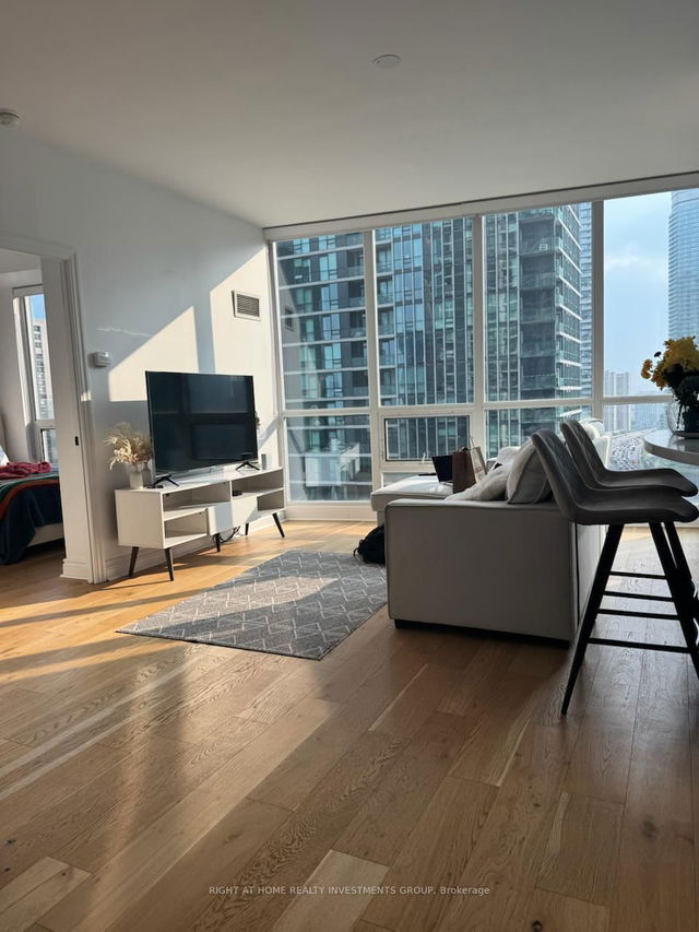 2302 - 16 Yonge Street