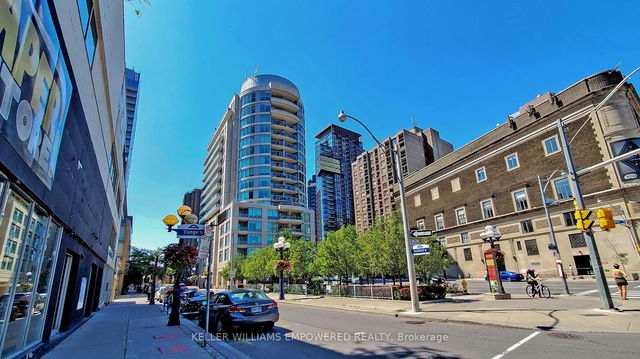 511 - 8 Scollard Street