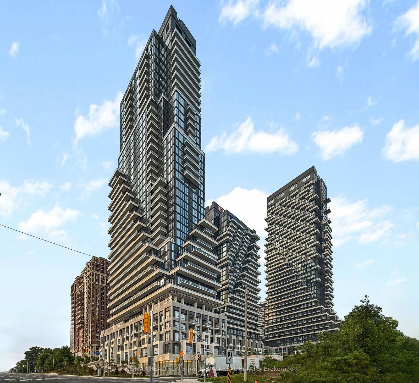 Property at 10 Inn On The Park