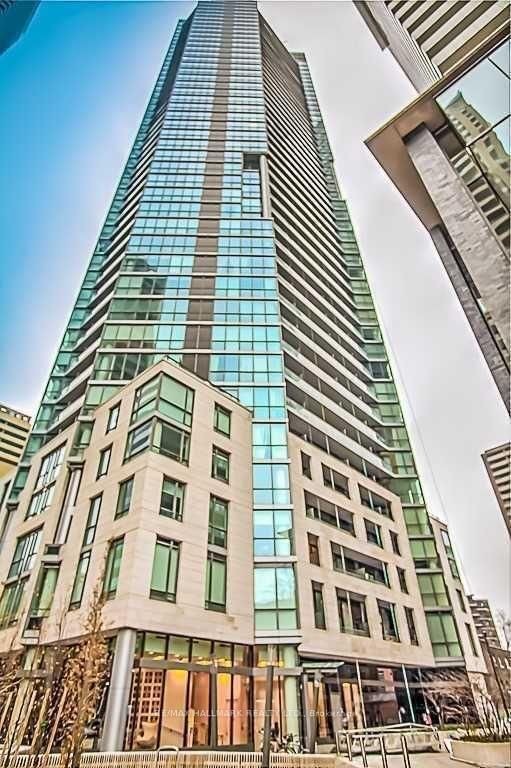 3206 - 45 Charles Street