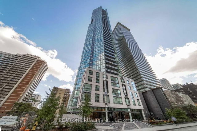 2210 - 45 Charles Street