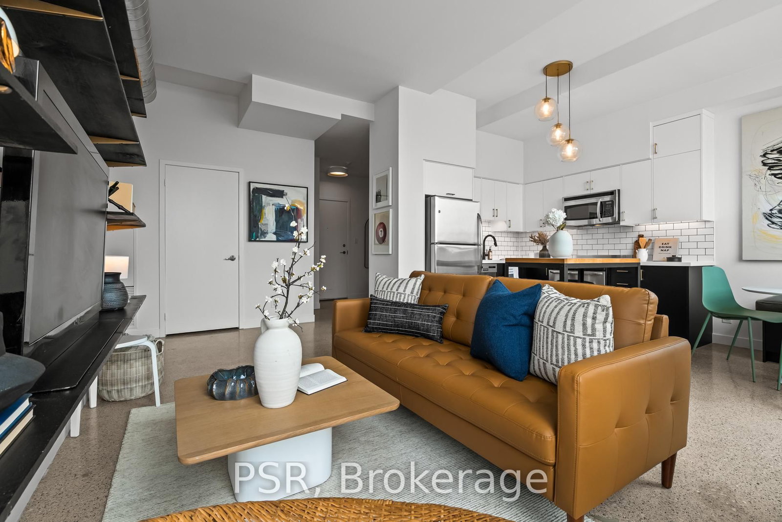 Listing Image 12
