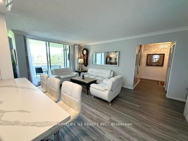 203 - 60 Pavane Linkway
