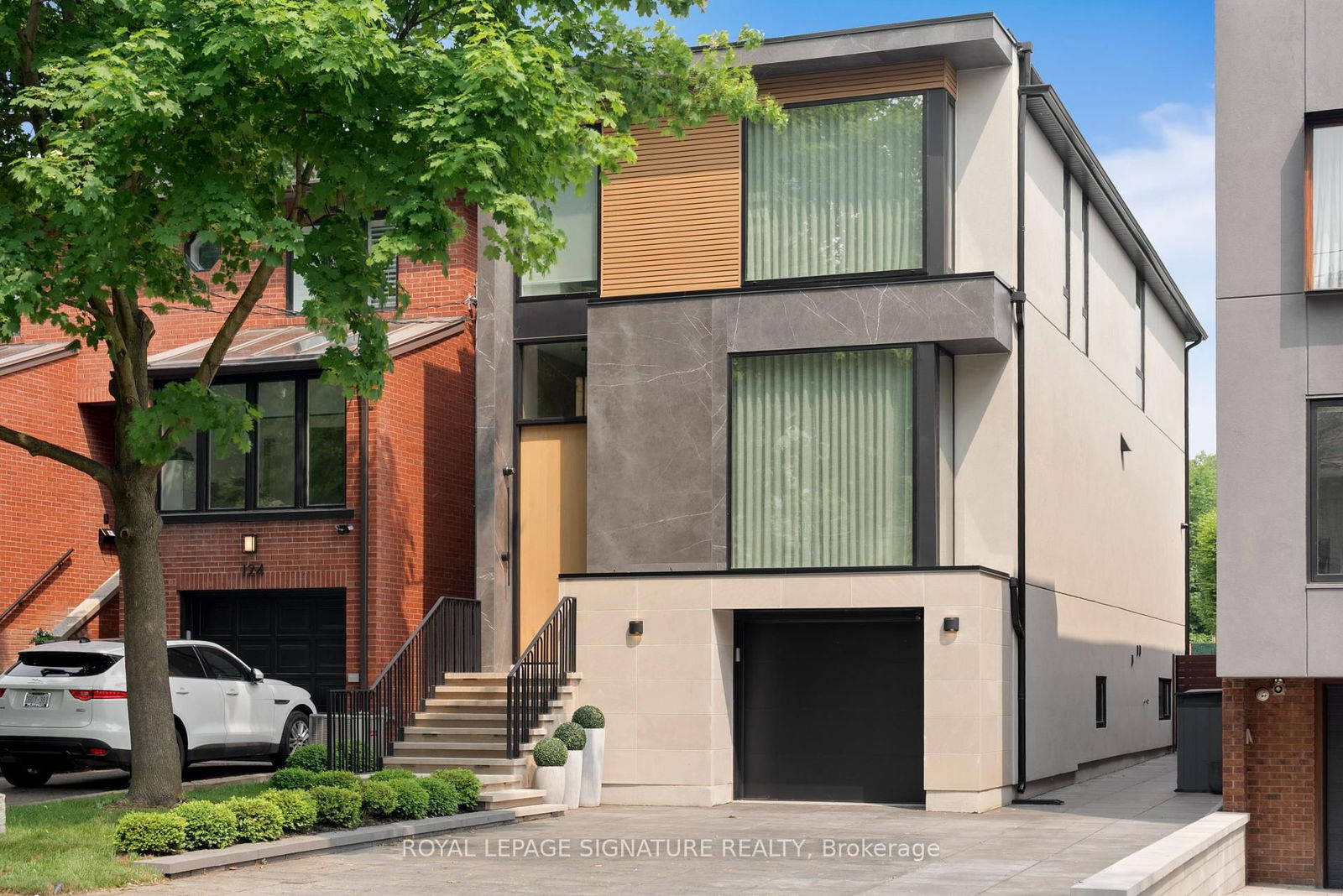 Detached House for sale at 126 Sherwood Avenue, Toronto, Mount Pleasant East, M4P 2A7 - MLS: C12208116