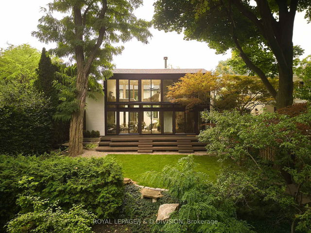 43 Douglas Crescent