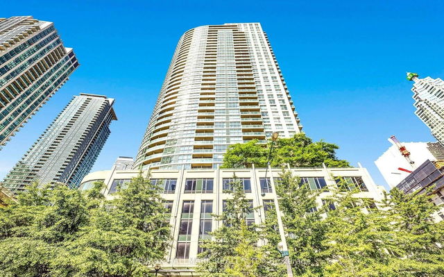 2805 - 18 Yonge Street