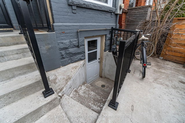 3 - 274 Ossington Avenue