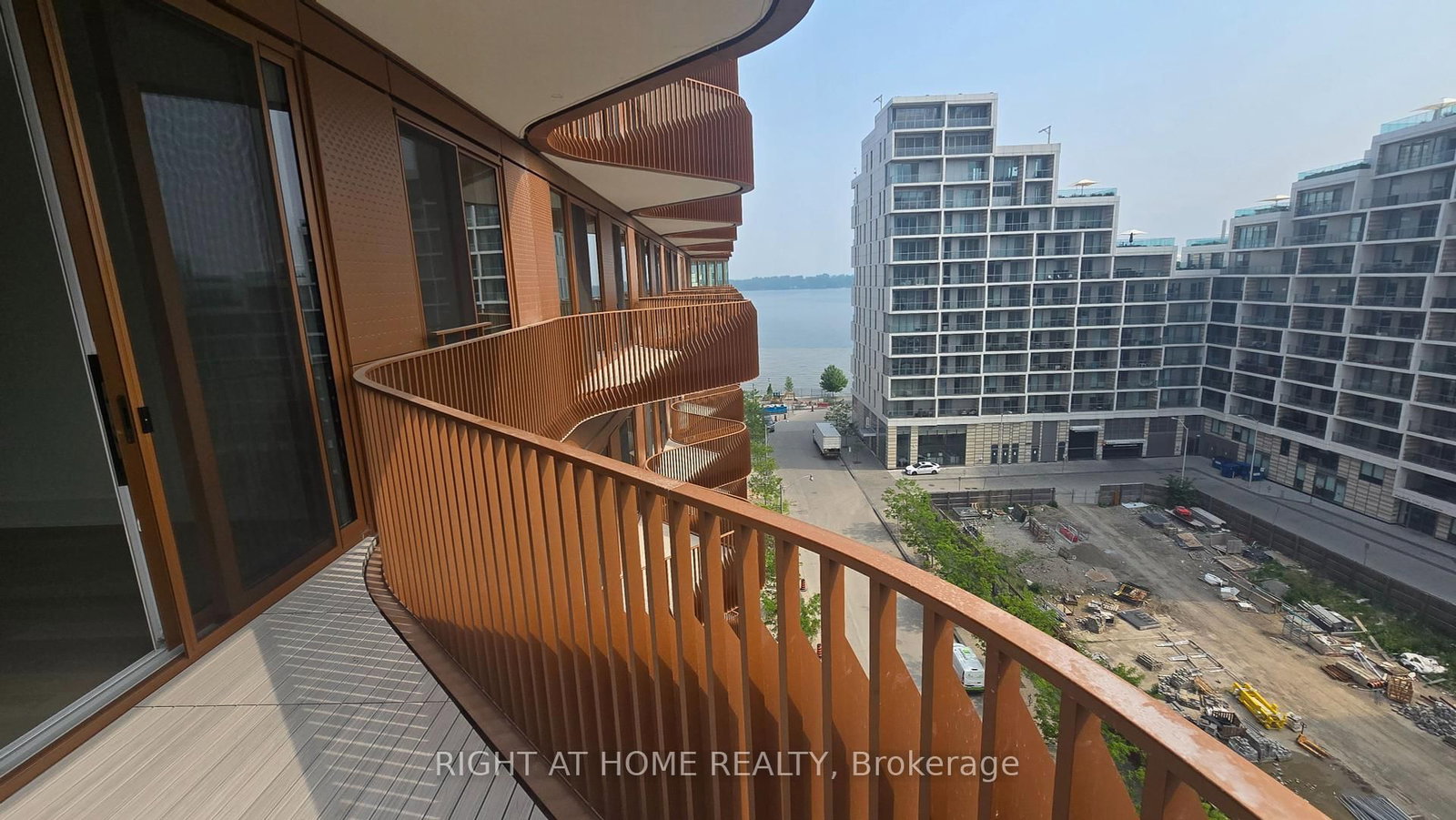 155 Merchants' Wharf, Unit 827 - Photo 23