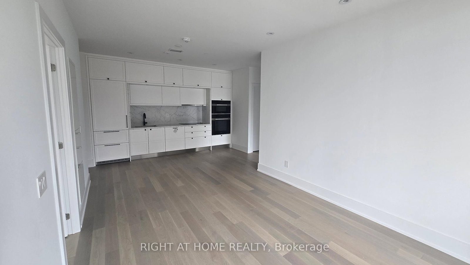 155 Merchants' Wharf, Unit 827 - Photo 28