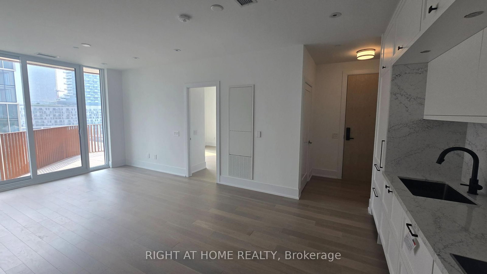 155 Merchants' Wharf, Unit 827 - Photo 37