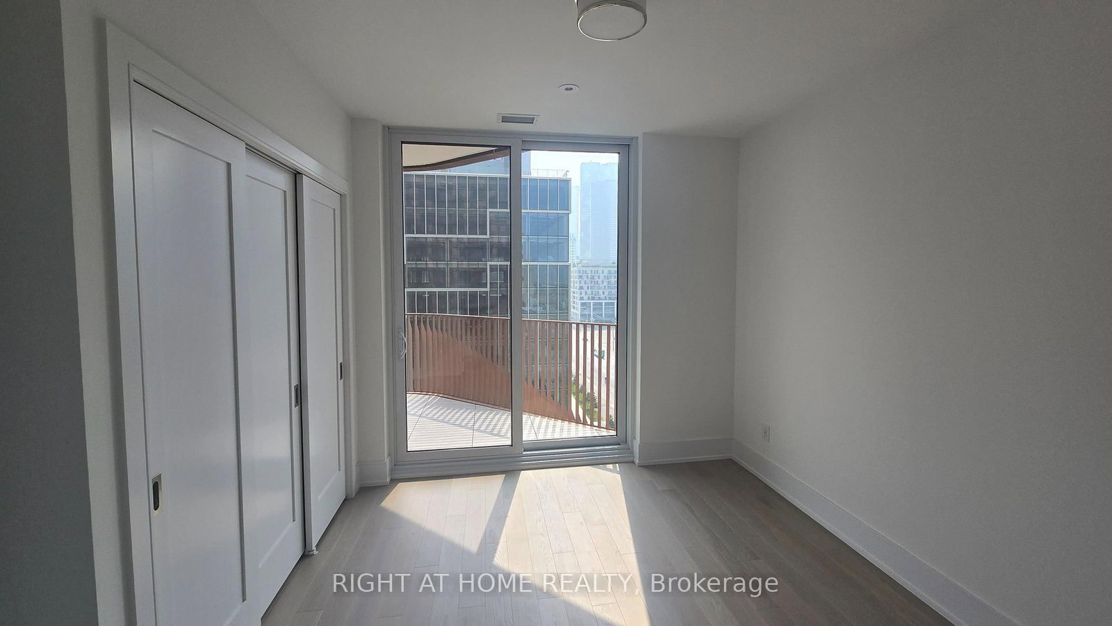 155 Merchants' Wharf, Unit 827 - Photo 39