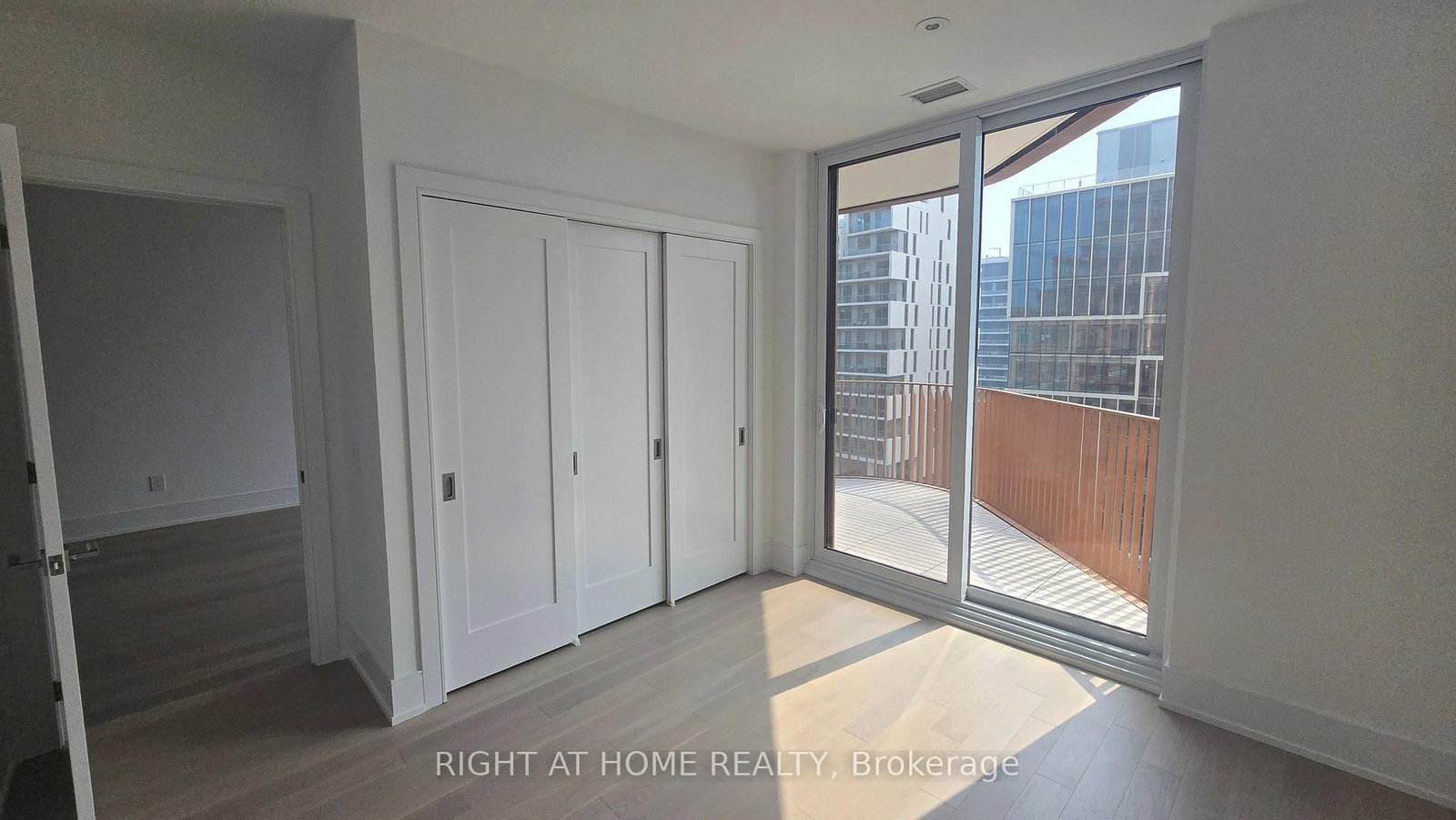 155 Merchants' Wharf, Unit 827 - Photo 40