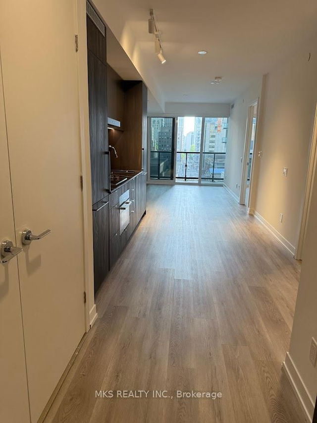 702 - 771 Yonge Street