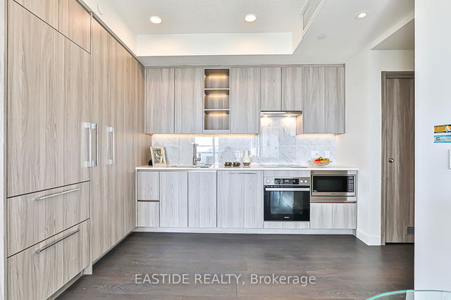 1102 - 85 Mcmahon Drive