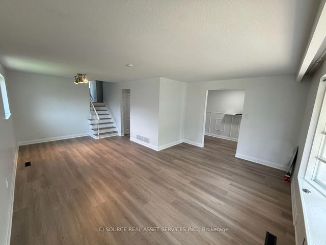 386 Horsham Avenue