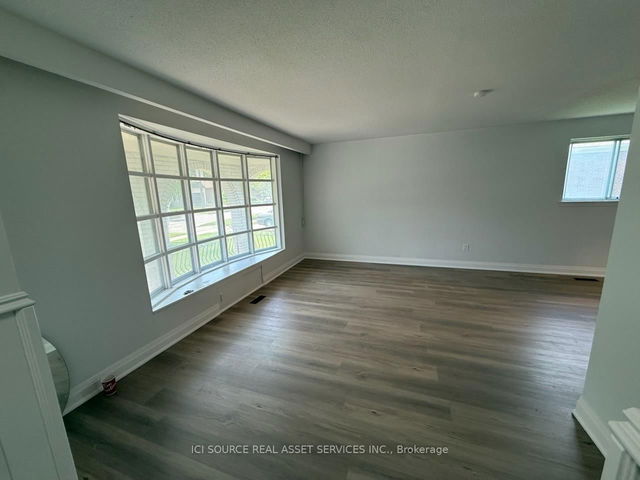 386 Horsham Avenue