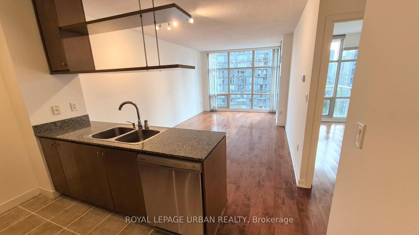 Condo for sale at 1102-35 Mariner Terrace, Toronto, Waterfront Communities C1, M5V 3V9 - MLS: C12208748