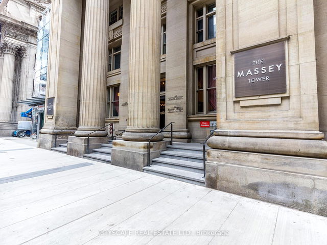 1502 - 197 Yonge Street