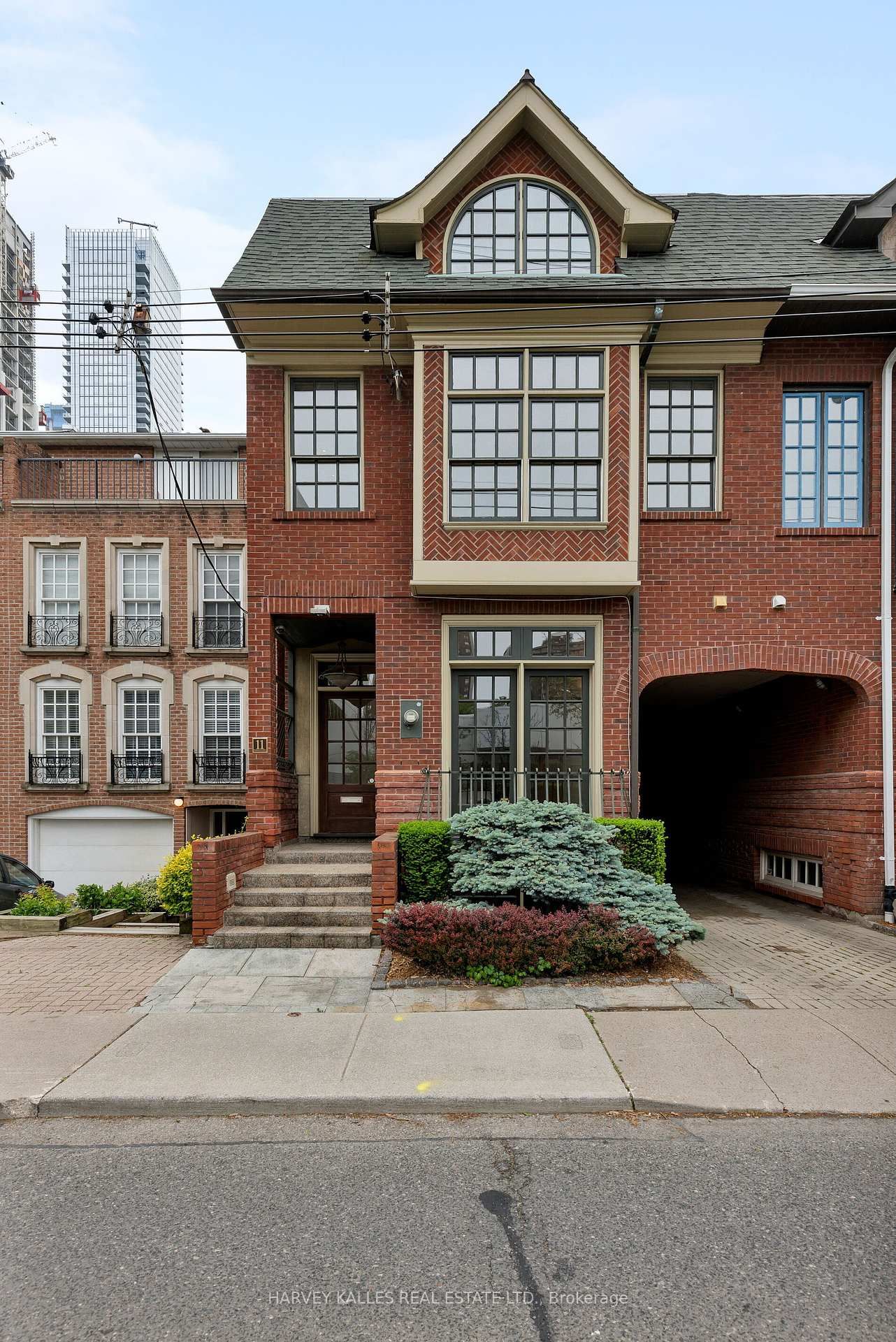 Semi-Detached House for sale at 11 Berryman Street, Toronto, Annex, M5R 1M7 - MLS: C12209116