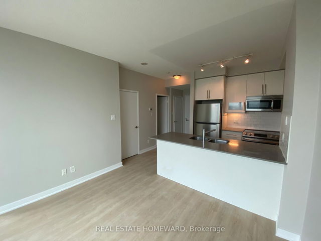 1303 - 1171 Queen Street