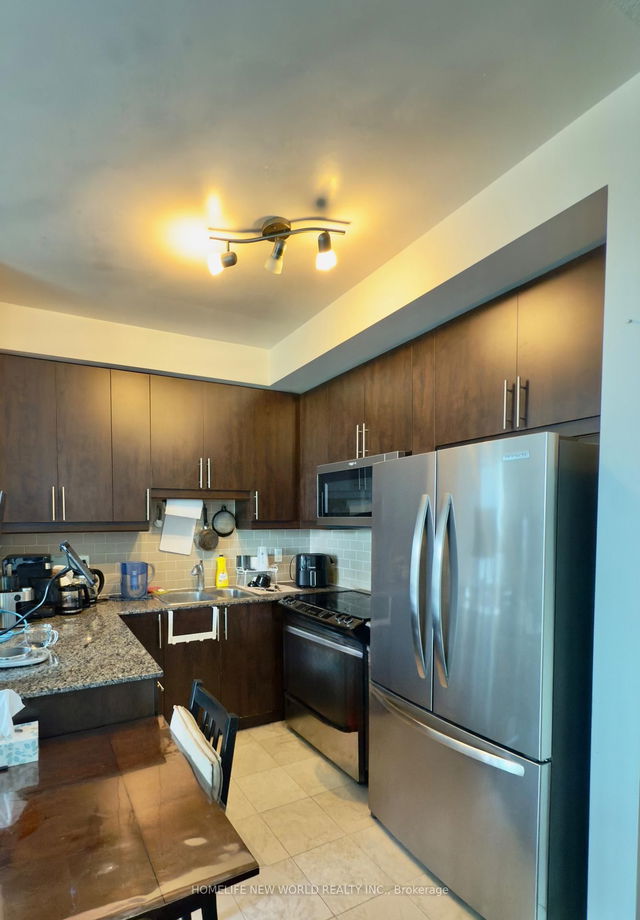 1302 - 18 Holmes Avenue
