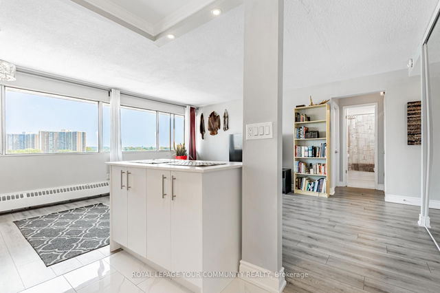 912 - 10 Sunny Glenway
