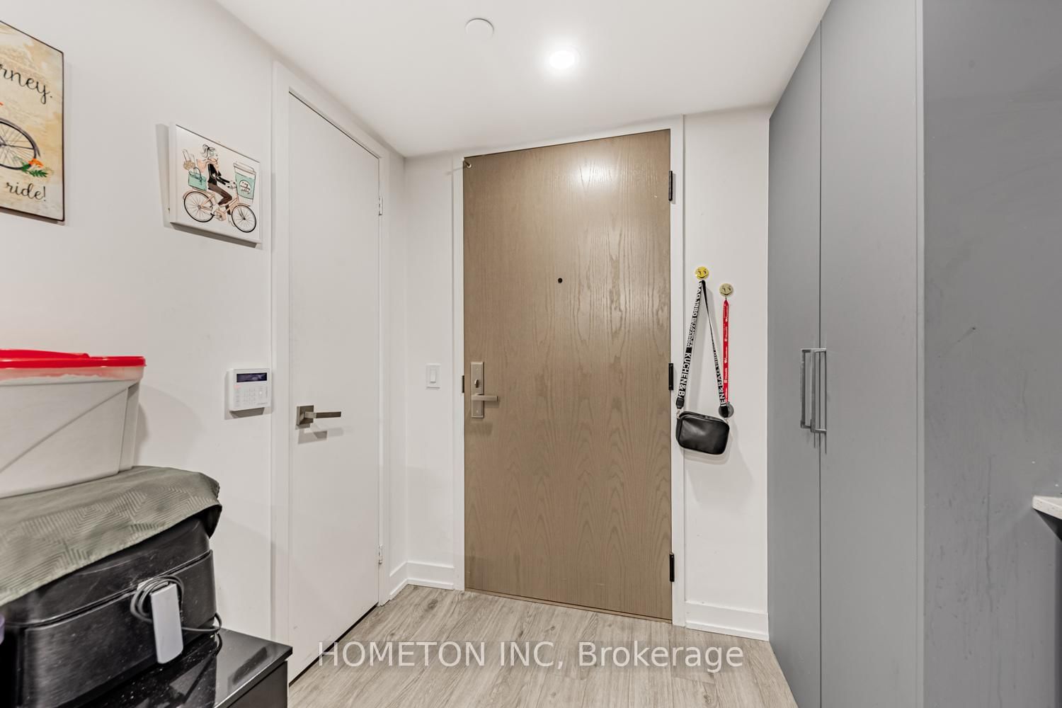 Condo for sale at 401-30 Tretti Way, Toronto, Clanton Park, M3H 0E3 - MLS: C12209557