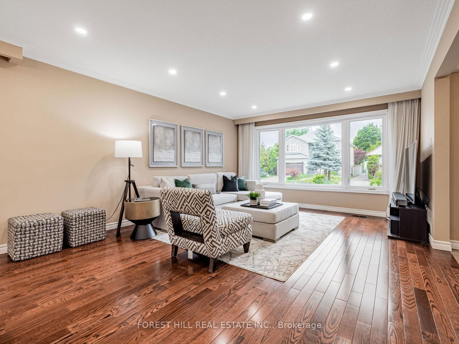 Detached House for sale at 101 Pemberton Avenue, Toronto, Newtonbrook East, M2M 1Y4 - MLS: C12209663