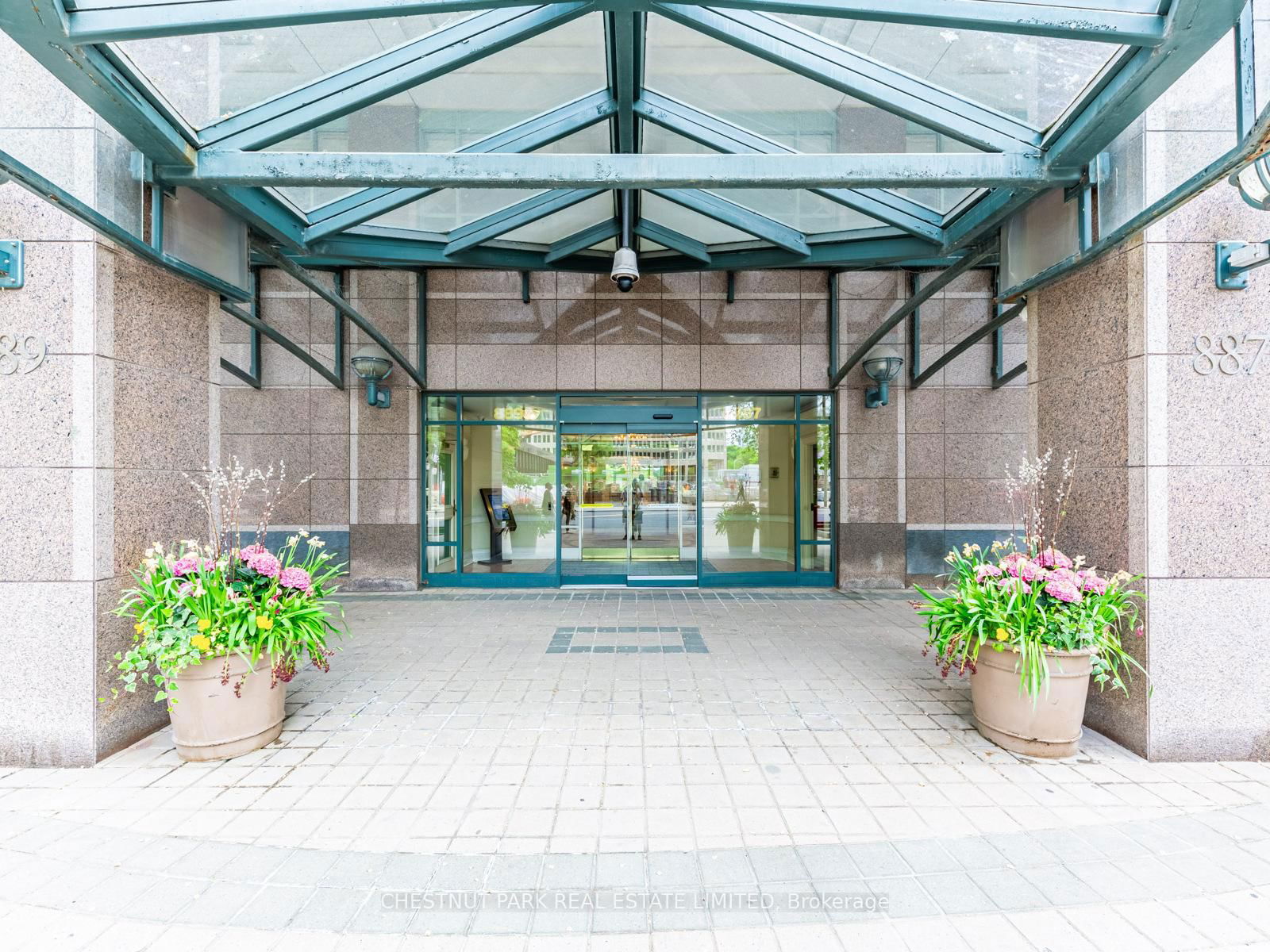 Condo for sale at 1103-889 Bay Street, Toronto, Bay Street Corridor, M5S 3K5 - MLS: C12209888