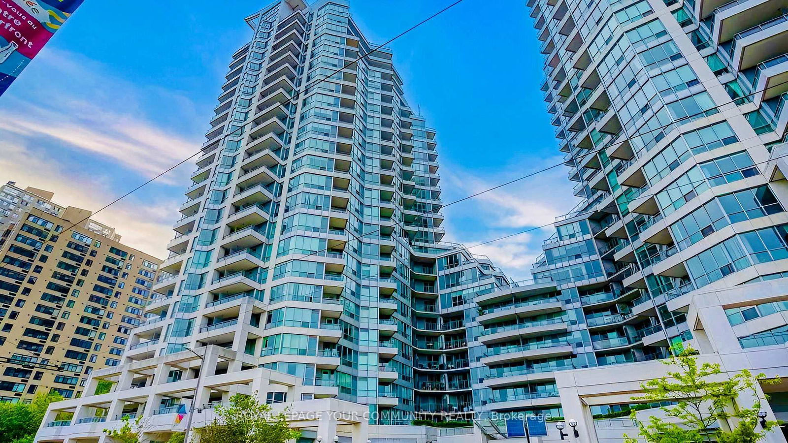 Condo for sale at 2323-230 Queens Quay, Toronto, Waterfront Communities C1, M5J 2Y7 - MLS: C12210192