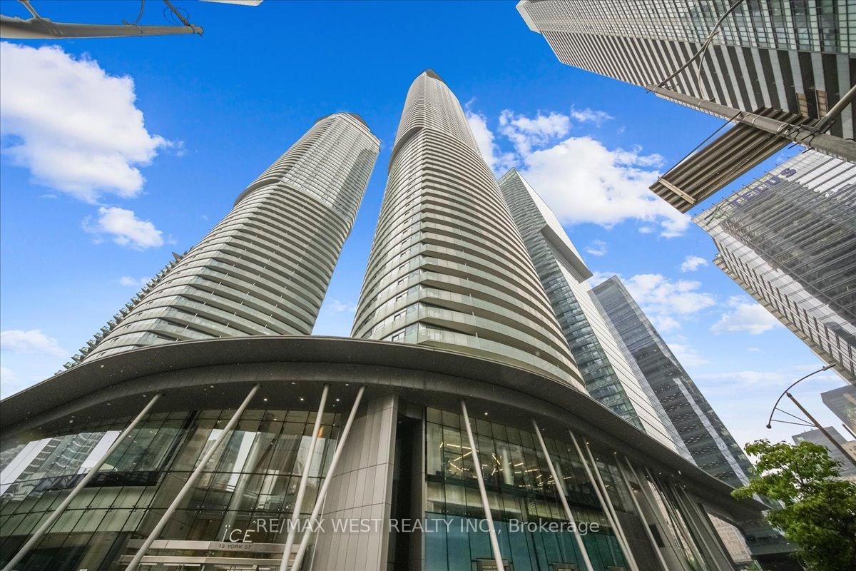 Condo for sale at 512-14 York Street, Toronto, Waterfront Communities C1, M5J 0B1 - MLS: C12210211