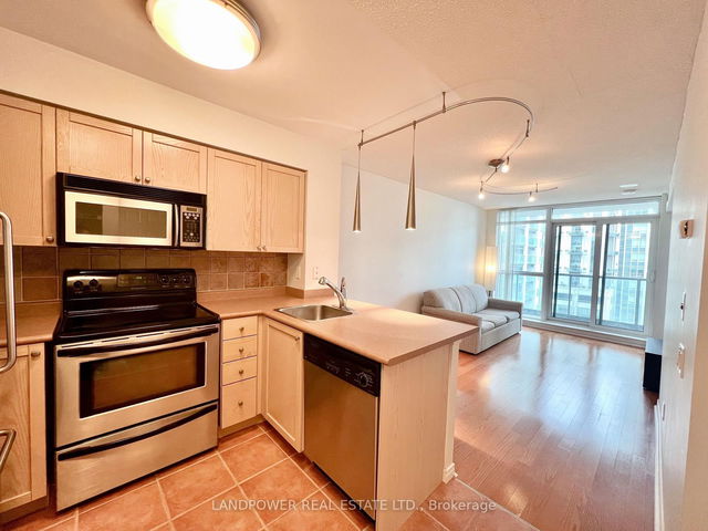 1110 - 28 Harrison Garden Boulevard