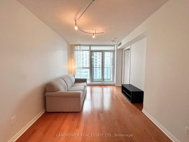 1110 - 28 Harrison Garden Boulevard