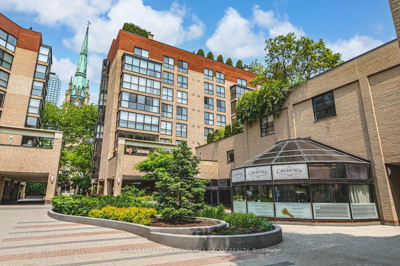 80 Front St E #824, Toronto, Ontario