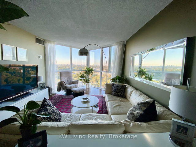 2112 - 7 Concorde Place