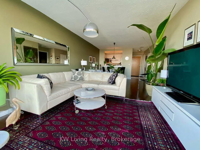 2112 - 7 Concorde Place