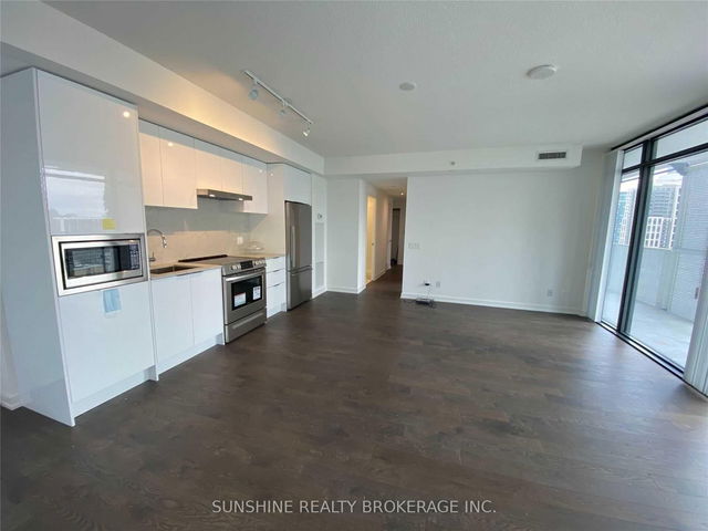 1503 - 25 Richmond Street