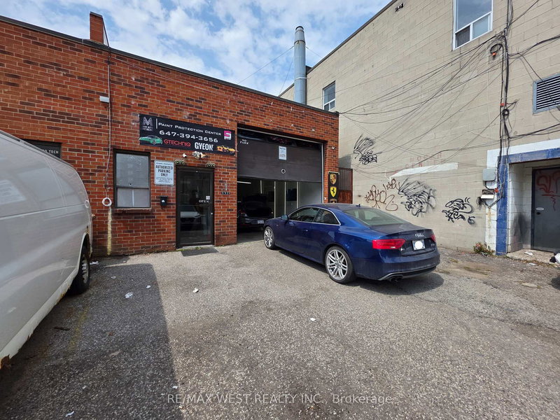 1 - 1405 Bloor St W, Toronto, M6P 3L4 | Image 2
