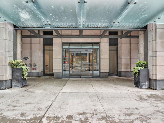 1909 - 955 Bay Street