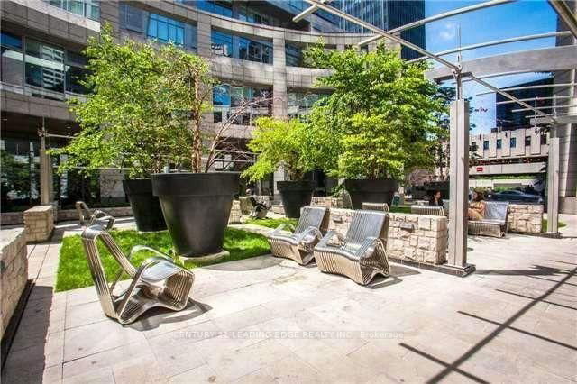 3004 - 2181 Yonge Street