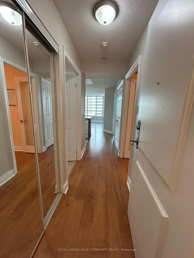1102 - 15 Greenview Avenue