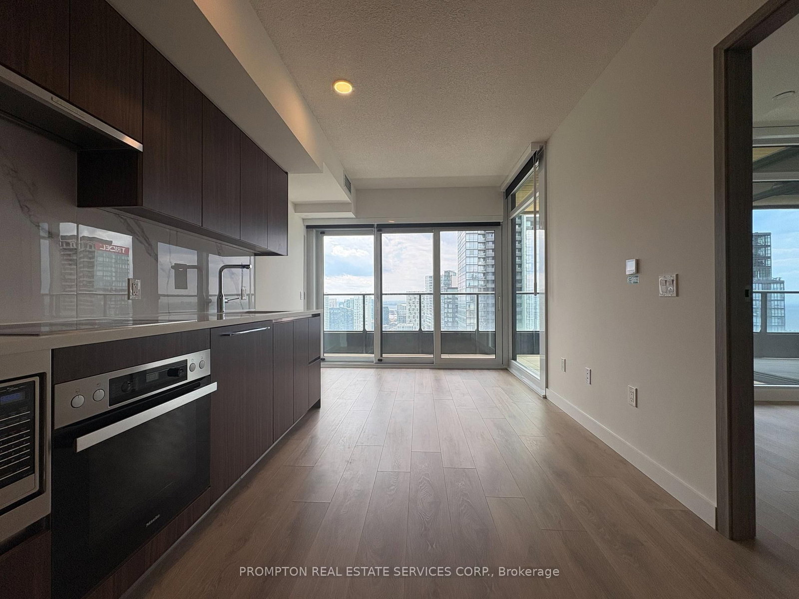 3 Concord Cityplace Way, Unit 3902 - Photo 2