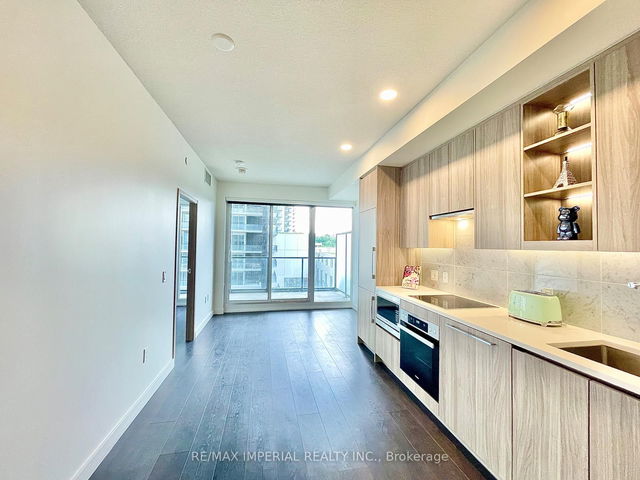 607 - 95 Mcmahon Drive